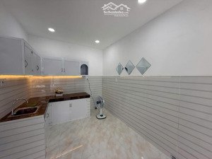 [bán nhà] ngay bình hưng bình chánh - để lại nội thất cơ bản- sổ hồng riêng