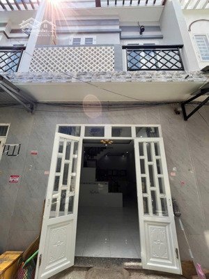 nhà lầu cần bán 2 phòng ngủ. giá: 520tr