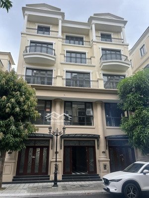 bán liền kề hải âu vinhome 2 diện tích 48m*5 tầng chỉ 7.5 tỷ bao phí