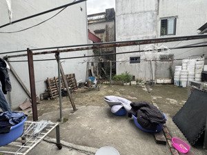 chính chủ cần tiền bán gấp mảnh đất thổ cư mặt tiền rộng vị trí đẹp tại phúc lợi, long biên