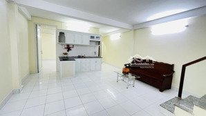 phạm văn hai p.3 tân bình, gần sân bay, 56m2(5.111), 2 tầng btct, sổ vuông a4, hoàn công đủ, 6.x tỷ