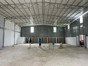 kho xưởng 400m² có điện 3 pha, trong kdc ngân thuận