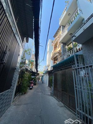 cần bán nhà phú thuận q7 - giá tốt - pháp lý rõ ràng