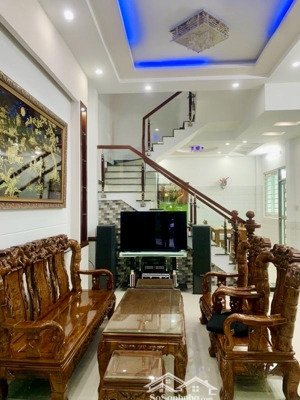 xe hơi vào nhà - ngang 5m - 75m2 2 mặt thoáng - không lộ giới - full nội thất - gần tttm emart 2