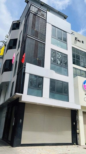 cho thuê căn góc 2 mặt tiền võ văn tần, phường 5, quận 3 - đoạn 2 chiều kinh doanh tốt