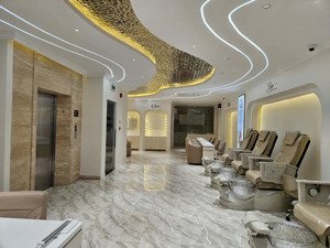 bán gấp trong tháng - tòa nhà âu cơ 238.5m² - 8 tầng - 87 tỷ