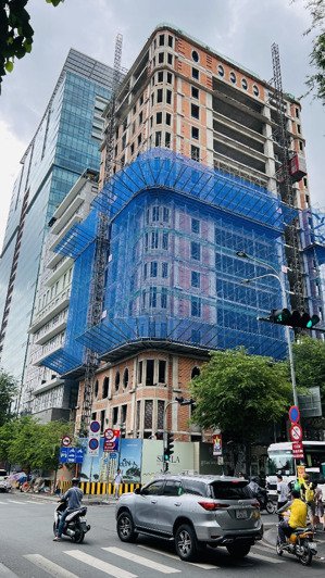 nhà 4 lầu mặt tiền lê thánh tôn giao hai bà trưng, gần vincom quận 1