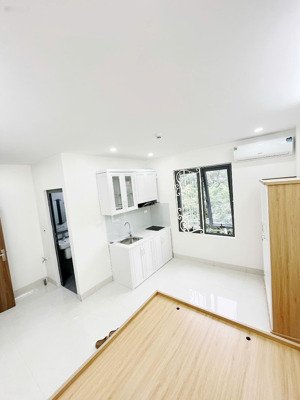 studio 33 lạc long quân: thang máy, ban công rộng, được nuôi pet! (4.5tr - 4.7tr) - tòa mới tinh