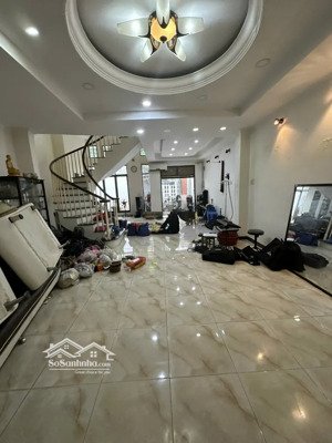 bán gấp trong tháng - bán nhà đề thám 96m² - 4 tầng - 22 tỷ