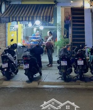 bán gấp trong tháng - bán nhà nguyễn công trứ 72m² - 2 tầng - 30 tỷ