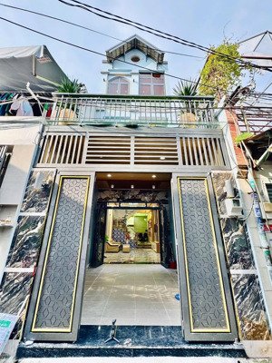 bán nhà 3 tầng đúc -4pn- hẻm tải thông 1 trục ~72m2 - phạm_văn_bạch - shr - p.an hội tây - 8,1ty tl