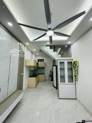 bán nhà kim mã thông núi trúc, ba đình, hà nội 18.5m2 x 6 tầng ô tô 30m. giá 4,9 tỷ có tl
