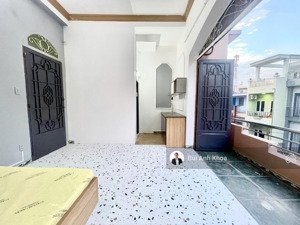 phòng ban công full nội thất 40m2 đường nguyễn kiệm, p9, phú nhuận. chỉ 6tr/tháng