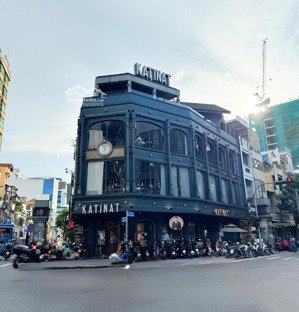 siêu phẩm góc 5 mặt tiền trần quang khải, quận 1 - dt: 17x17m - 4 tầng - hđt: 390trđ - giá 99 tỷ