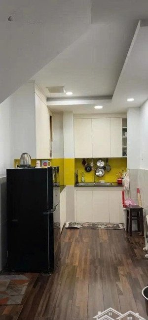 bán nhà hẻm cách mạng tháng tám - 3 tầng - đang cho thuê shop - 9.2 tỷ