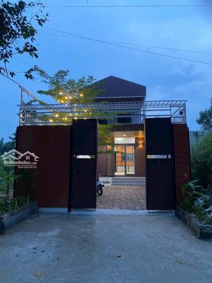 nhà 1 trệt 1 lầu mới đường số 53 đối diện công viên, nhà lắp ghép 3pn-2wc rất đẹp, gần tttm tp mới