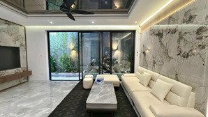 phân lô lê trọng tấn 52m2* 6 tầng* mặt tiền 6m, thang máy, oto tránh, gara, ngõ nông, giá 15 tỷ.