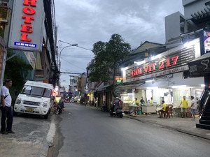 nhà mặt tiền phạm văn hai thông kinh doanh, dt 93m2 xây 3 tầng, ngang 5.6m, shr, chỉ 20 tỷ