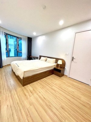 ô tô đỗ cửa, được nuôi pet , khai trương toà mới siêu vip tại hoàng hoa thám, ba đình