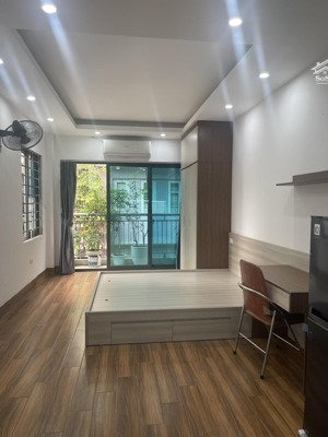 phòng khép kín full đồ, thang máy diện tích 30m2, phương mai, kim liên. lh: 