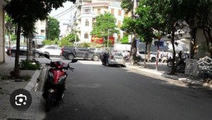 f0 trung tâm hà đông dt 98m , 5 tầng 17ty9