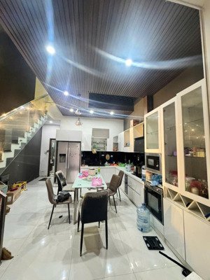 tôi chính chủ cần bán nhà 3 tấm nhơn hòa 5, hòa an, cẩm lệ