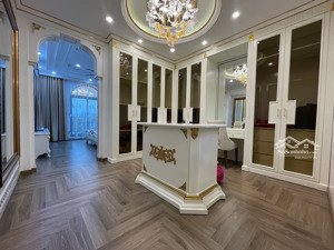 cc gửi bán tòa vp mặt phố ngô gia tự 92m 7 tầng full nội thất 31,5 tỷ thương