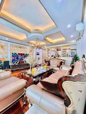 apartment lô góc tôn thất tùng - đại học y. 99m2 x 7 tầng thang máy, dòng tiền:1,2 tỷ/n giá:33,9 tỷ