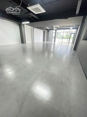 cho thuê toà nhà văn phòng đẳng cấp quốc tế view sông sài gòn