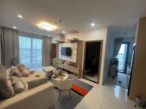 (7703) star tower, 68m2 ,sổ hồng: giá thị trường 2,3 tỷ. em gái ngây thơ bán : 1,850 tỷ( bao sổ)