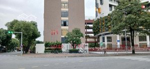 cc bán nhà phố ngô gia tự -ô cách- việt hưng- long biên.dân xây. thang máy.ô tô tránh.kd