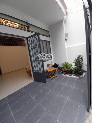 bán nhà tân bình p15 phạm văn bạch sạch sẽ thoáng diện tích đẹp sân rộng chill cà phê mỗi sáng