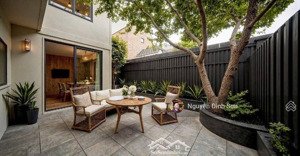 [giảm 2tỷ]nguyễn văn cừ 135m 3 tầng 25 tỷ chủ mót bán-mt 7.3m - ô tô thông sân vườn biệt thự