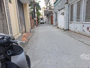 đất ngọc thụy phân lô oto 7 chỗ tránh vị trí đẹp giá đầu tư