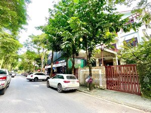 bán siêu biệt thự ,trung tâm bán đảo linh đàm, 105 tỷ, 270m2 . duy nhất 1 căn cho giới siêu vip.