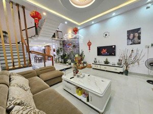 nhà phố 3 tầng đường nguyễn xuân khoát, sau lưng phạm văn đồng, giá chỉ 15,x tỷ