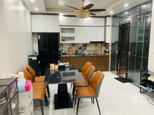 đẳng cấp! phố phú mỹ, thang máy, lô góc 2 thoáng, ô tô đỗ cổng, 38m2*5t, mt 8m, sđcc, chỉ 8,x tỷ