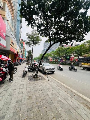 bán gấp! lô đất mặt phố 2 mặt tiền 363m2,mt 16m- nguyễn văn huyên, cầu giấy