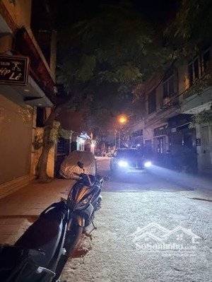 bán nhà phùng chí kiên cầu giấy dt 56m x 4t x mt 4,8m giá 20,5 tỷ có thương lượng