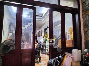 sập sàn, chỉ ở đội cấn, nhà đẹp thoáng trước sau, 57,5m 4t 8 tỷ.