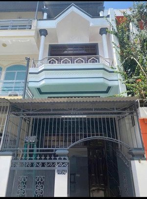 bán nhà gần biển-2tầng-dt54m2-3pn-hẽm ô tô 6m-vĩnh hoà-nha trang-chỉ 4ty8