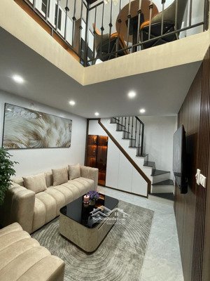 siêu phẩm nhà đẹp phố tây sơn, 30m x6 tầng ngõ nông 1 nhà ra phố di chuyển thuận tiện, nhà đẹp ở