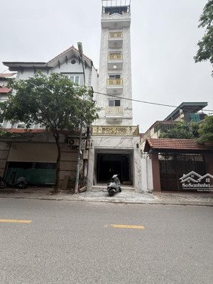 siêu phẩm sài đồng - nhà mới cứng - full nội thất cao cấp - thang máy - vỉa hè - kinh doanh sầm uất