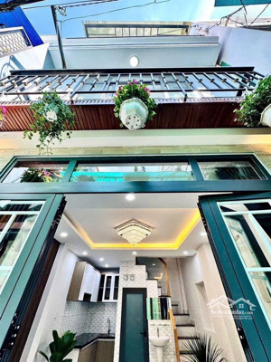 bán nhà hxh 8m, 32m2, giá 3.69 tỷ, nguyễn gia trí, phường 25, bình thạnh, gần ngã tư hàng xanh