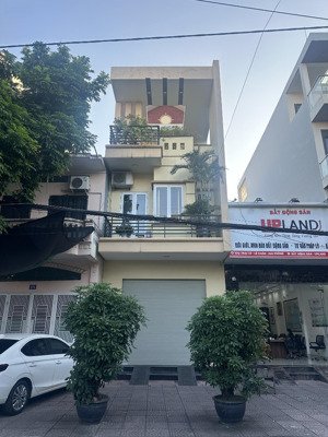 bán nhà mặt đường trại lẻ, 11,5 tỷ, 81m2, chính chủ - vỉa hè 6m kinh doanh tốt