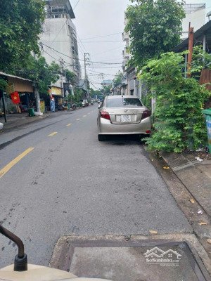 bán nhà hxh tận cửa 2 tầng chính chủ lâu năm