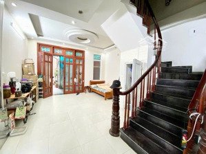 bán nhà trần thái tông 57m2,5tầng 13,9 tỷ