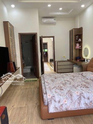 bán gấp trong tháng - bán nhà huyền quang 58.2m² - 3 tầng - 18.5 tỷ - hàng hiếm