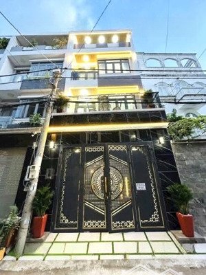 chính chủ cần bán nhà tôn đản -q4 giá 3.780tỷ/83m2. cho thuê 21tr. cắt ngang với đoàn văn bơ