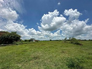 ngộp ngân hàng cần bán gấp lô đất full thổ đức lập hạ, đức hoà long an 20x51m ô tô tới đất